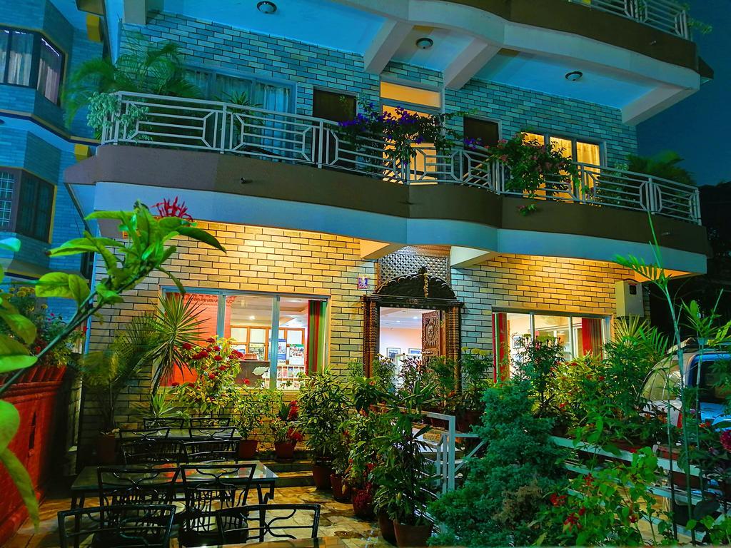 Hotel Center Lake Pokhara Exterior foto